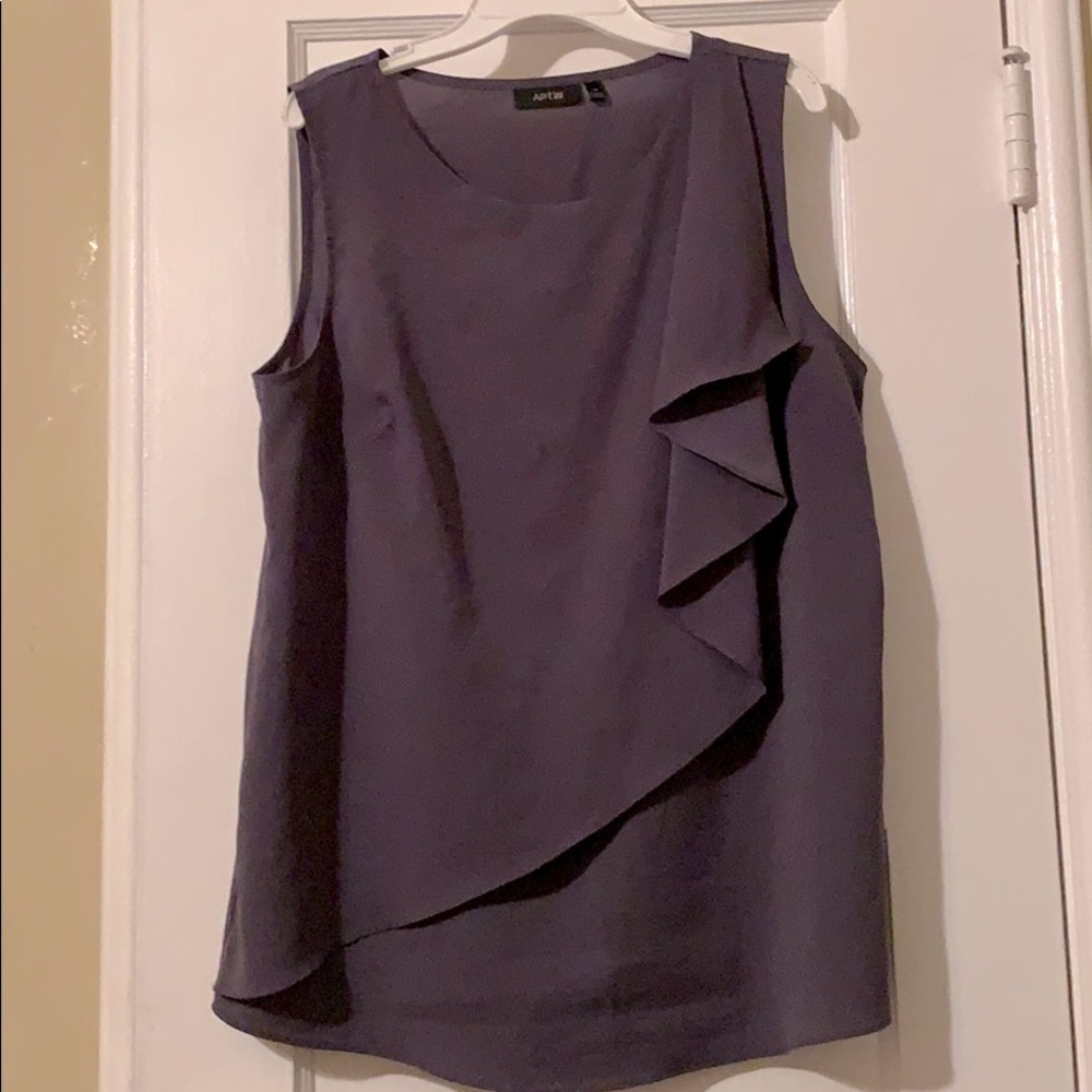 Grey Sleeveless Blouse sz M